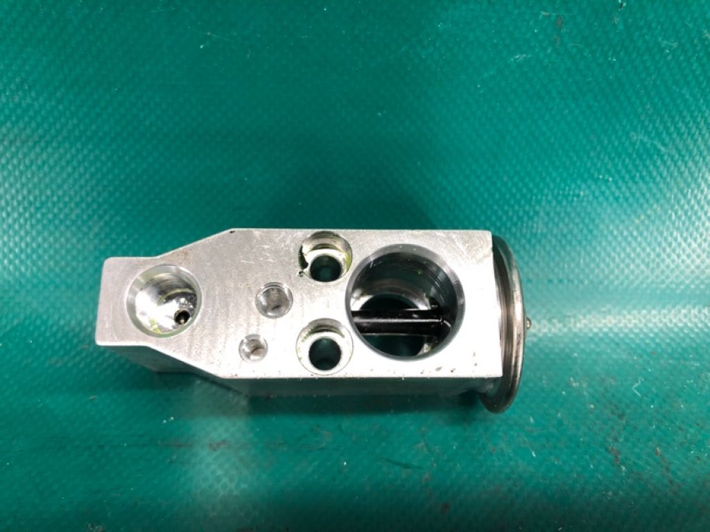 92200-JM70A | Клапан кондиционера NISSAN ROGUE 08-15 - Фото 3