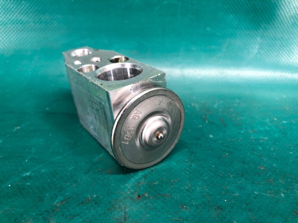 92200-JM70A | Клапан кондиционера NISSAN ROGUE 08-15 - Фото 4