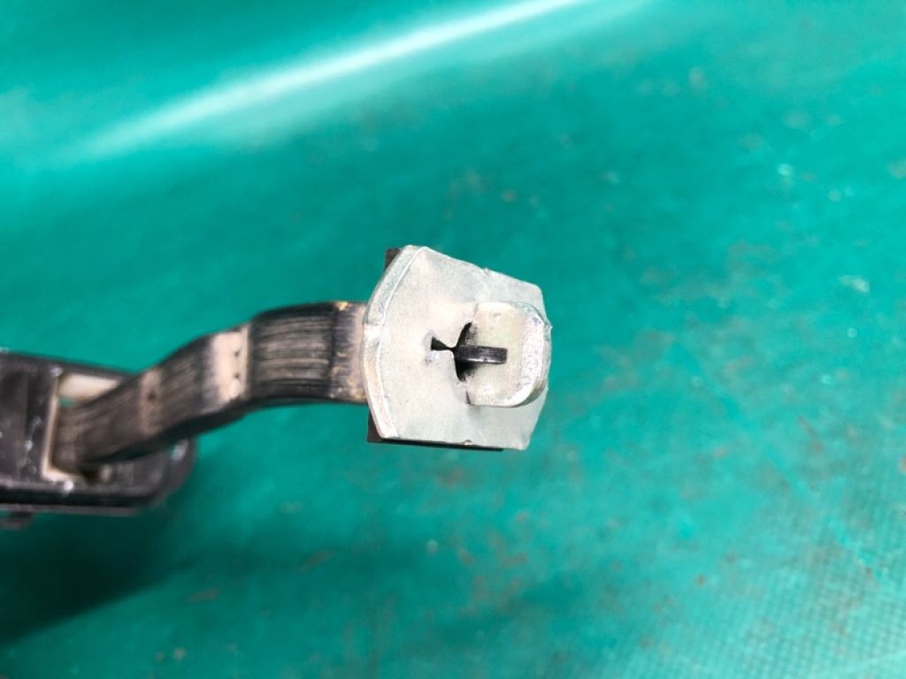 82430-JM70A | Обмежувач дверей задн. лів. NISSAN ROGUE 08-15 - Фото 5