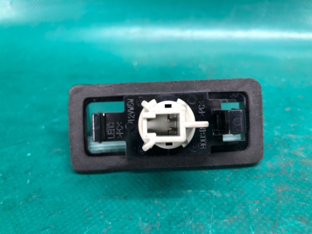 26510-9Y00A | Підсвічування номера NISSAN ROGUE 08-15 - Фото 4