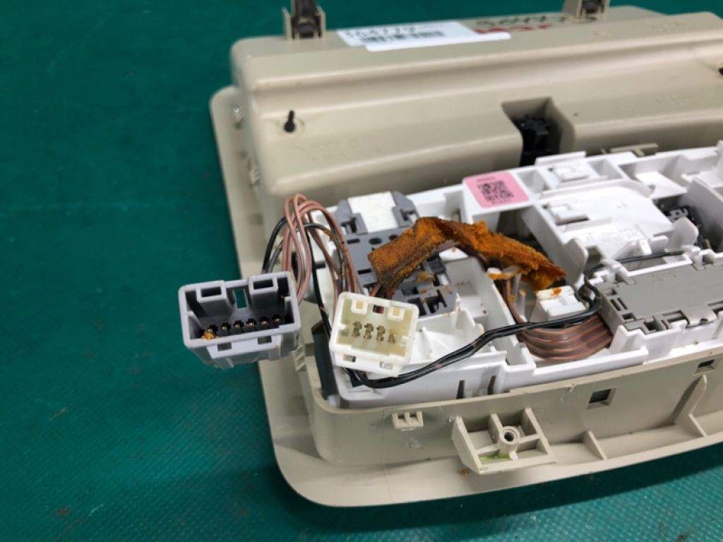 26430-1VX5A | Плафон салону NISSAN ROGUE 08-15 - Фото 4