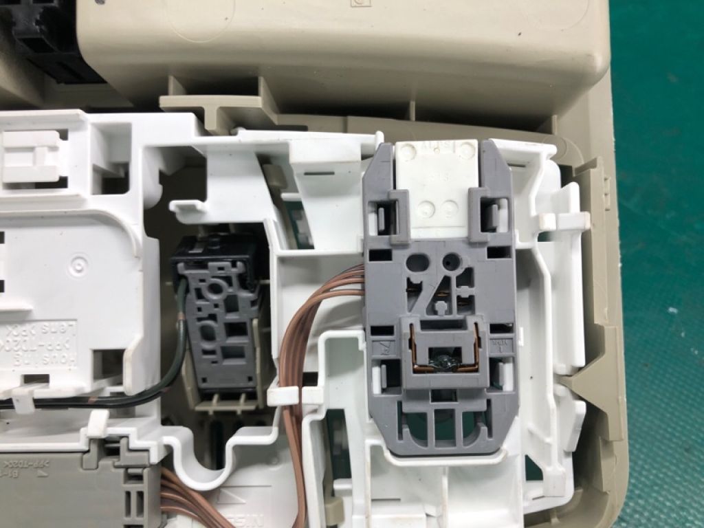 26430-1VX5A | Плафон салону NISSAN ROGUE 08-15 - Фото 6