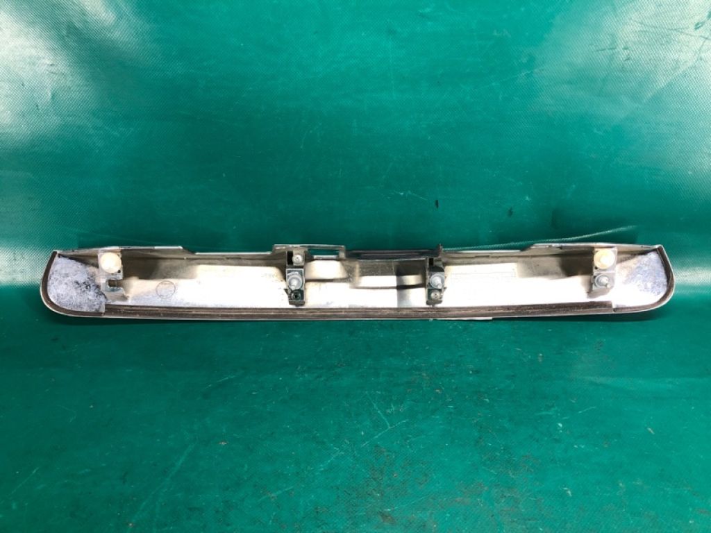 84810-1VK1C | накладка кришки багажника NISSAN ROGUE 08-15 - Фото 3