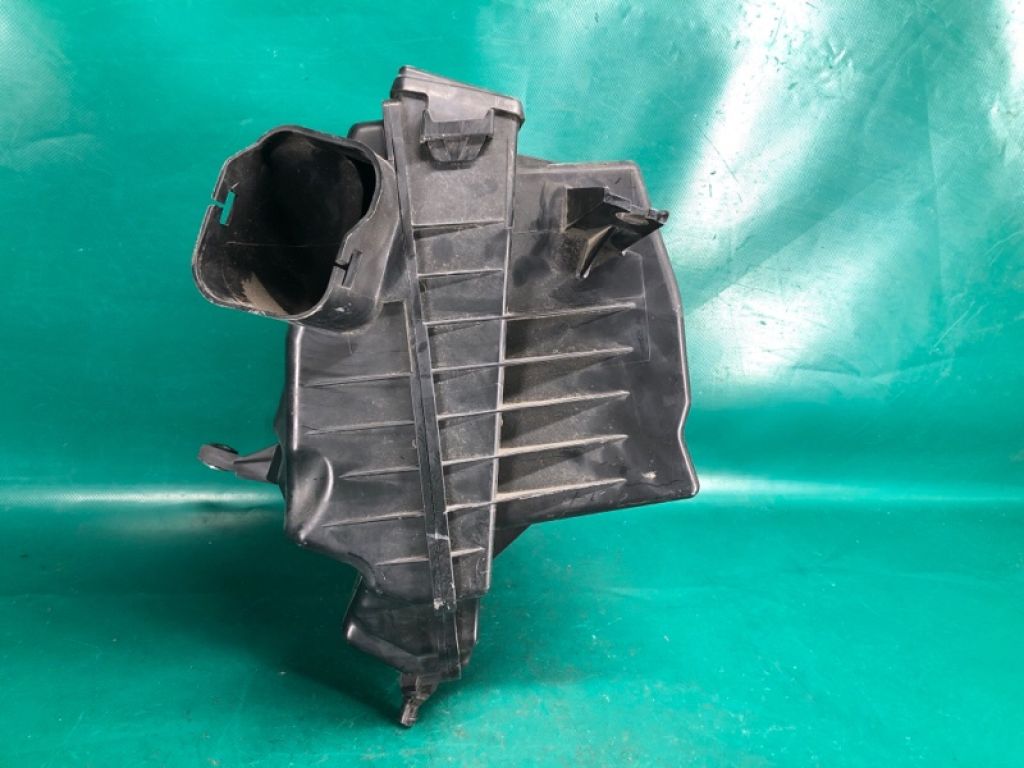 16500-JG30B | Корпус повітряного фільтра NISSAN ROGUE 08-15 - Фото 4