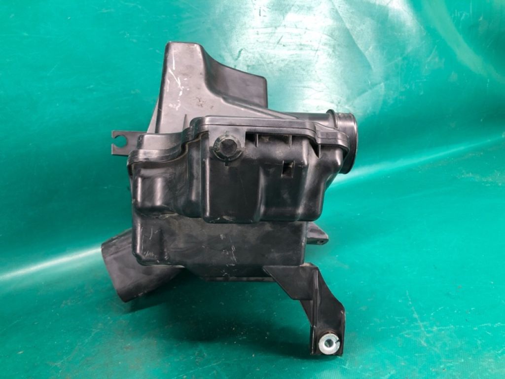 16500-JG30B | Корпус повітряного фільтра NISSAN ROGUE 08-15 - Фото 6