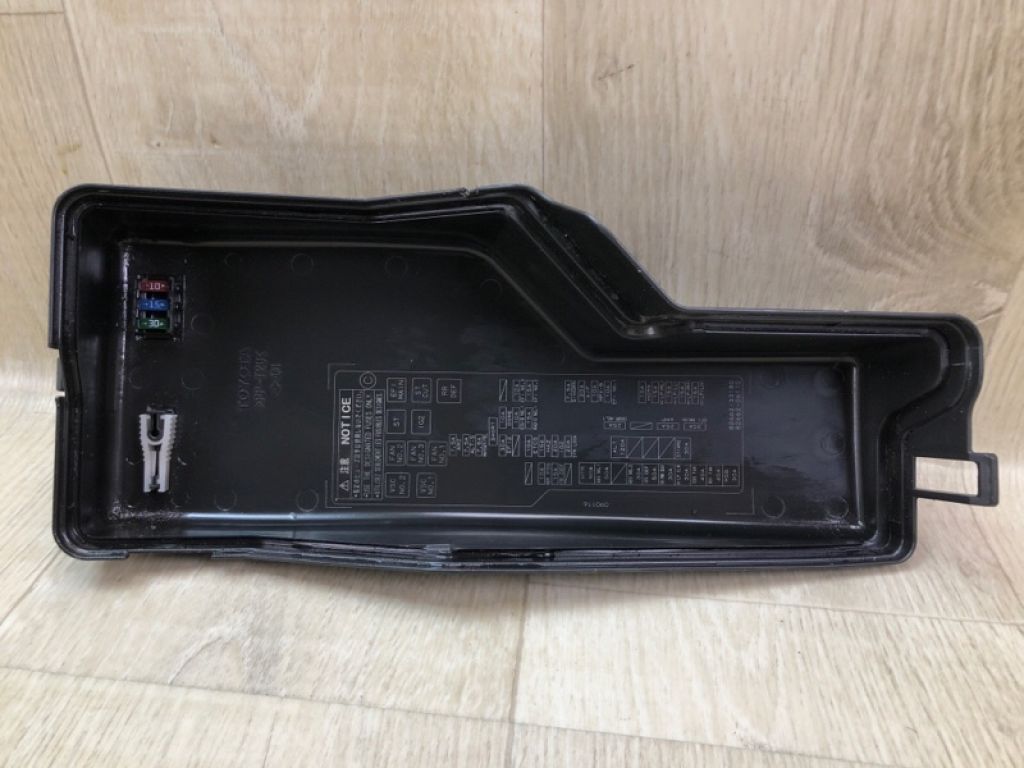 8274033020 | Блок запобіжників моторний відсік TOYOTA CAMRY 40 06-11 - Фото 3