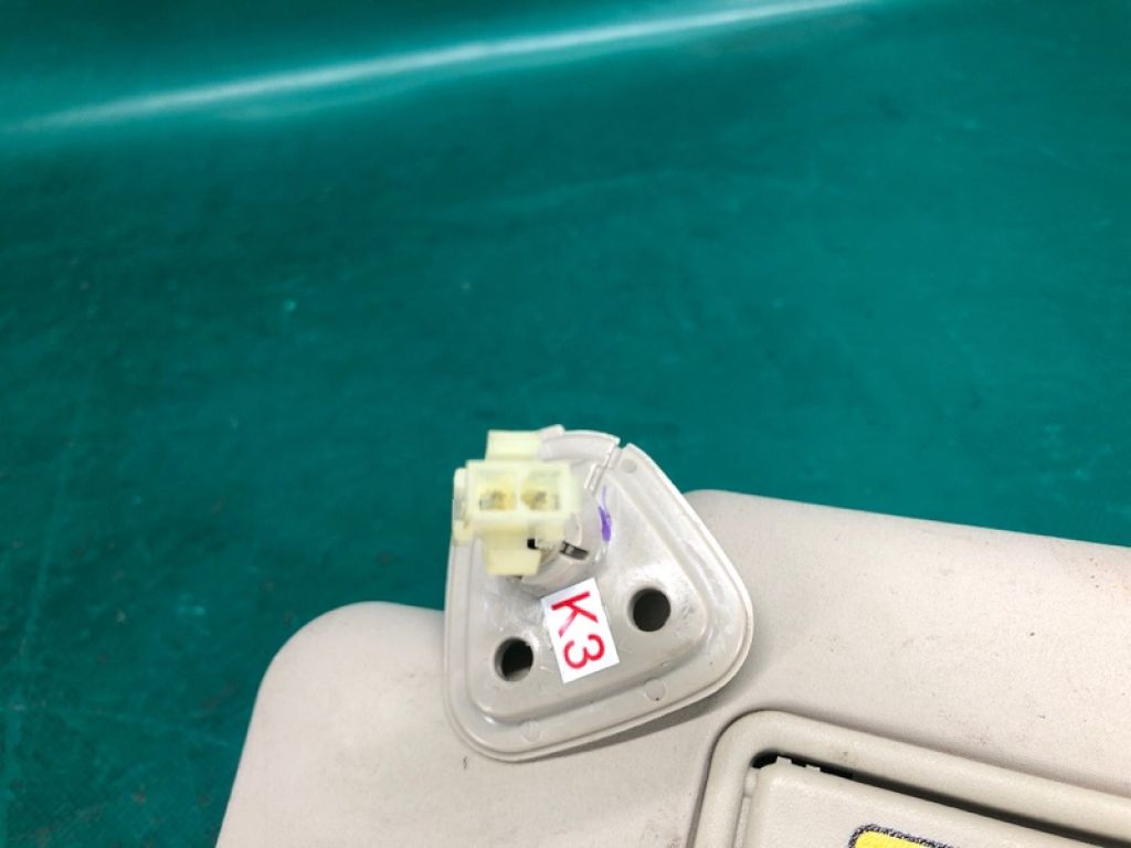 96401-1VK1A | Козирок сонцезахисний лів. NISSAN ROGUE 08-15 - Фото 4