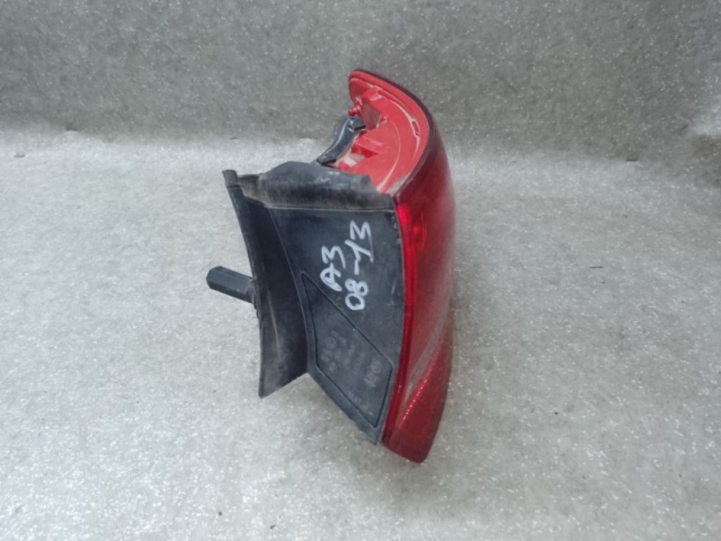 8P4945096E | Ліхтар зовнішній прав. AUDI A3 03-13 - Фото 3