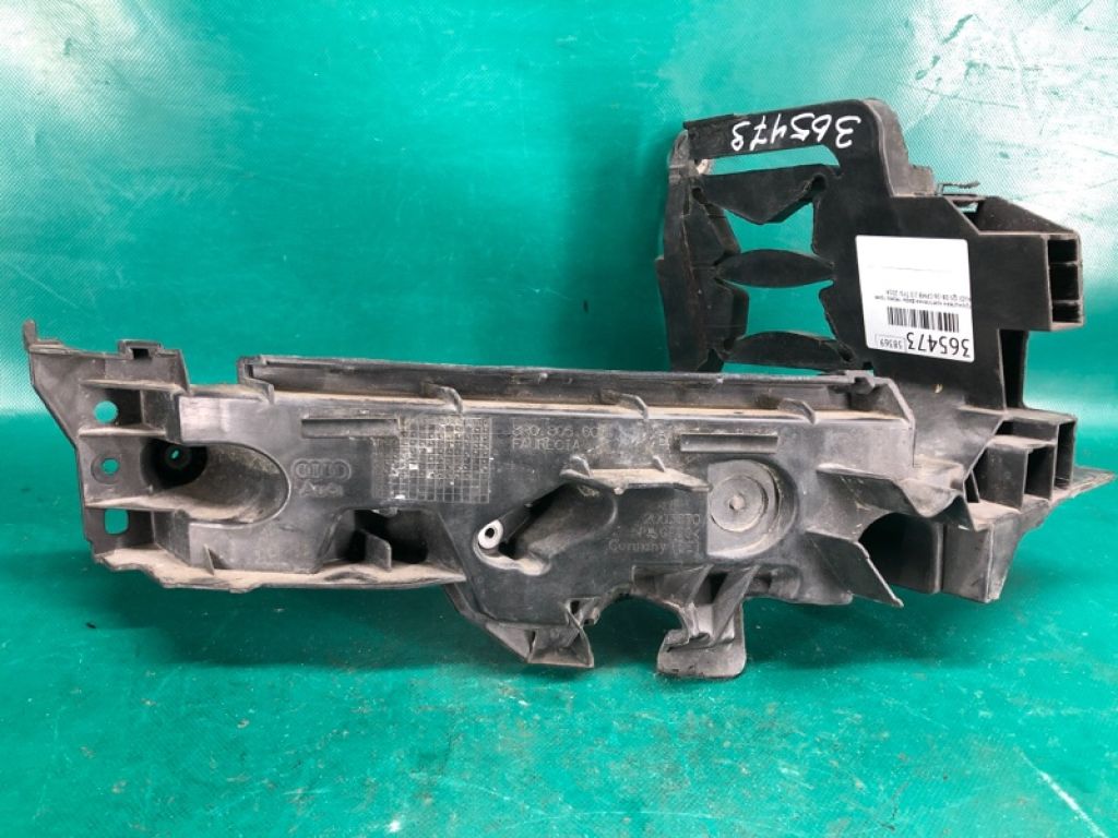 8R0 805 608 B | Кронштейн кріплення фари передн. прав. AUDI Q5 08-16