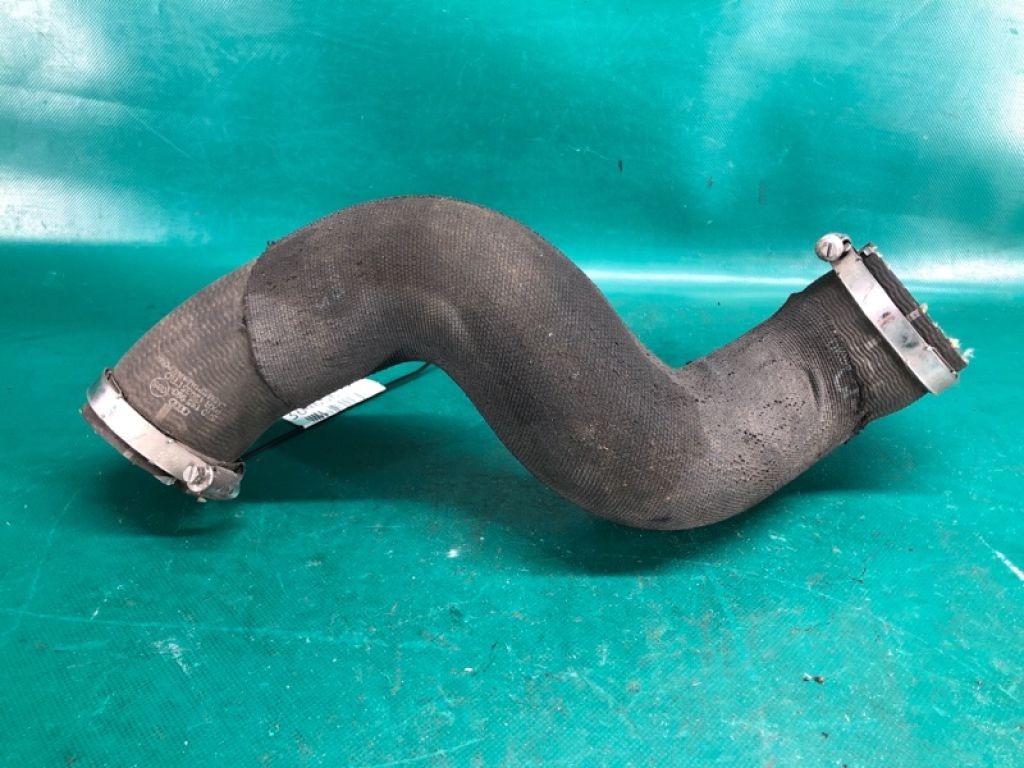 8R0 145 993 A | Патрубок інтеркулера AUDI Q5 08-16 - Фото 3