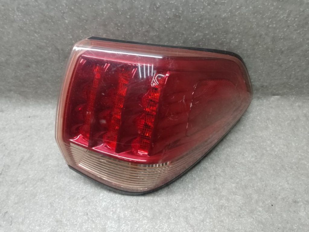 26550-1LA0B | Ліхтар зовнішній прав. INFINITI QX56 / TITAN / ARMADA 04-16