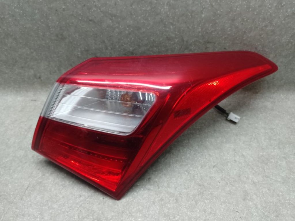 92402A5011 | Ліхтар зовнішній прав. HYUNDAI I30 GD 12-17