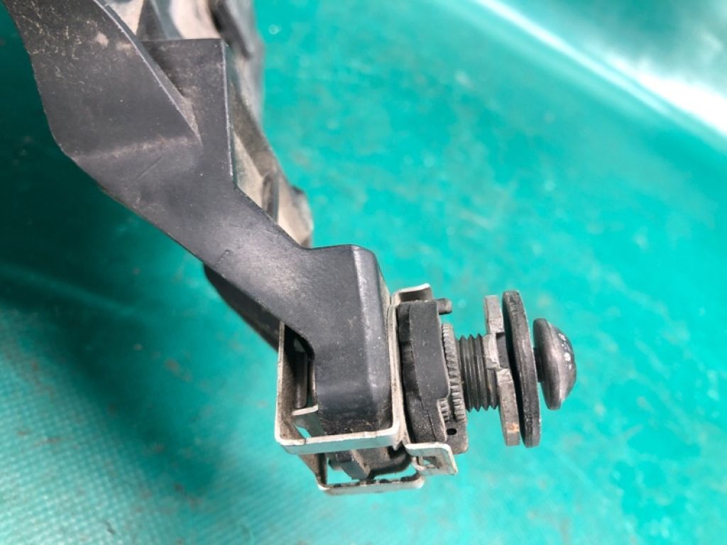 8R0 941 454 A | Кронштейн кріплення фари прав. AUDI Q5 08-16 - Фото 4