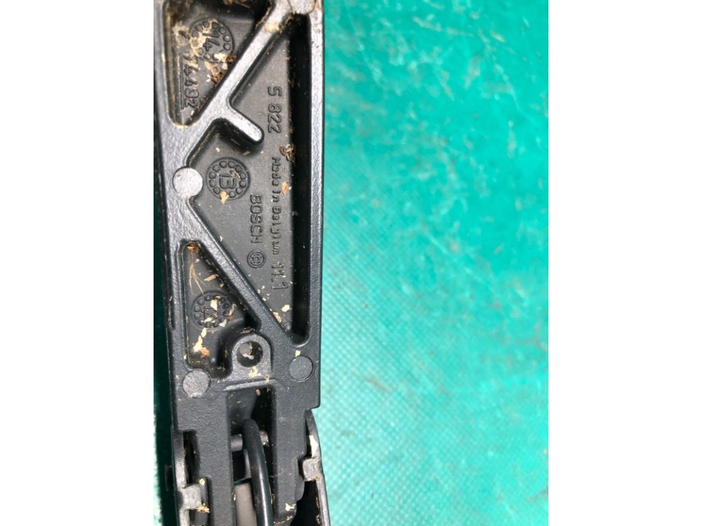 8R1 955 408 B | Повідець склоочисника передній прав. AUDI Q5 08-16 - Фото 6