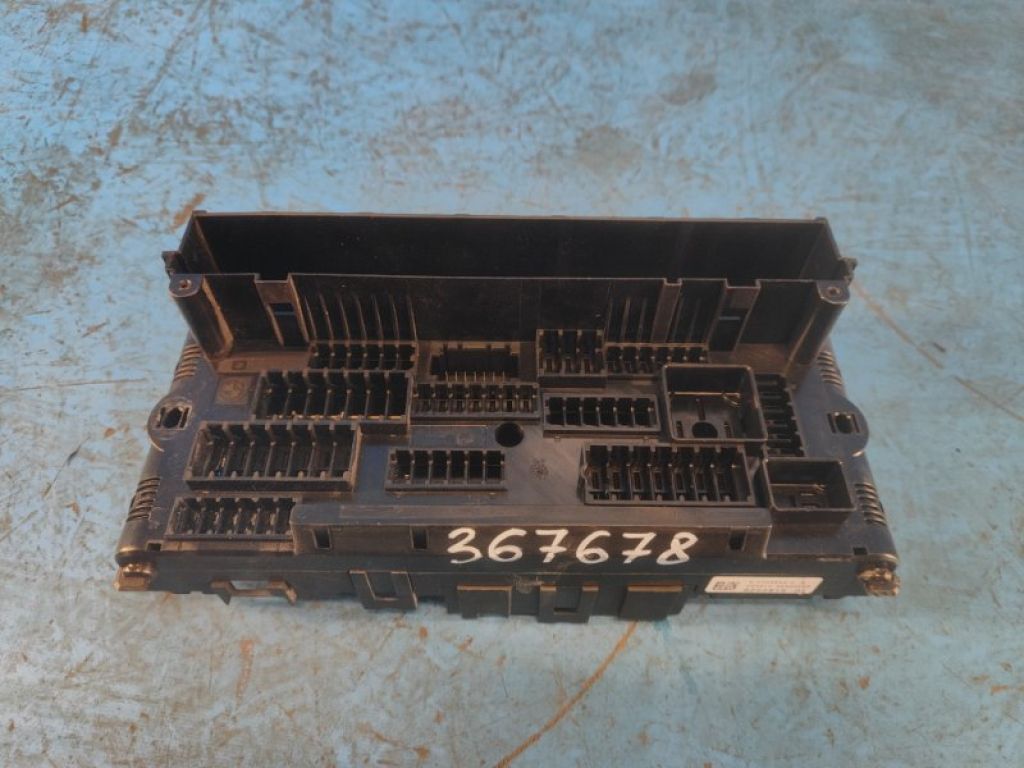 9252815 | Блок запобіжників BMW 6 SERIES (F13) 12-18