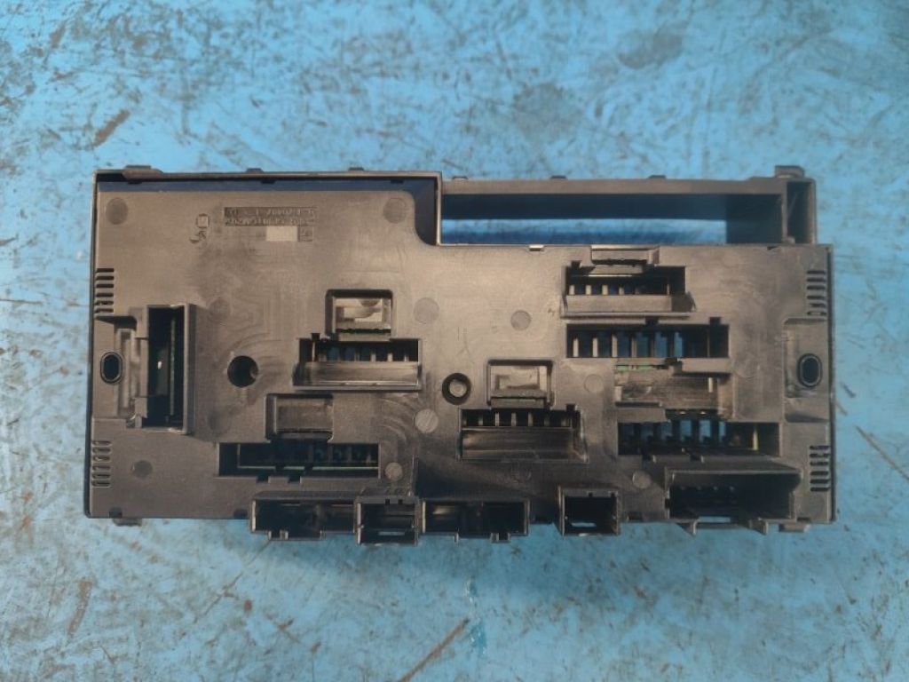 9252815 | Блок запобіжників BMW 6 SERIES (F13) 12-18 - Фото 3