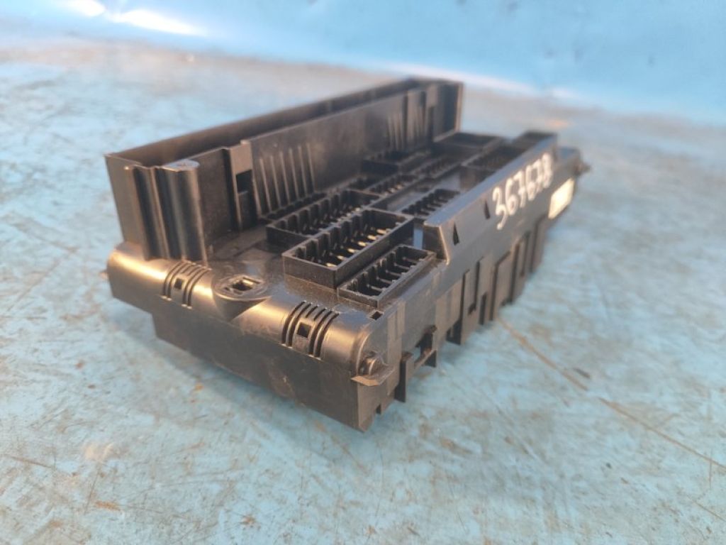 9252815 | Блок запобіжників BMW 6 SERIES (F13) 12-18 - Фото 4