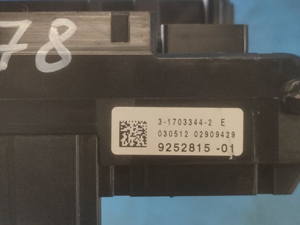 9252815 | Блок запобіжників BMW 6 SERIES (F13) 12-18 - Фото 5