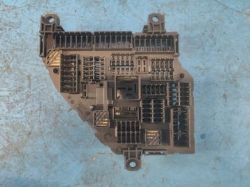 Блок запобіжників BMW 6 SERIES (F13) 12-18