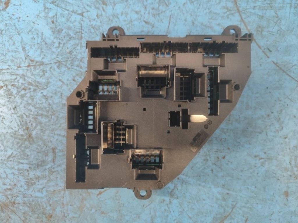 9252813 | Блок запобіжників BMW 6 SERIES (F13) 12-18 - Фото 2