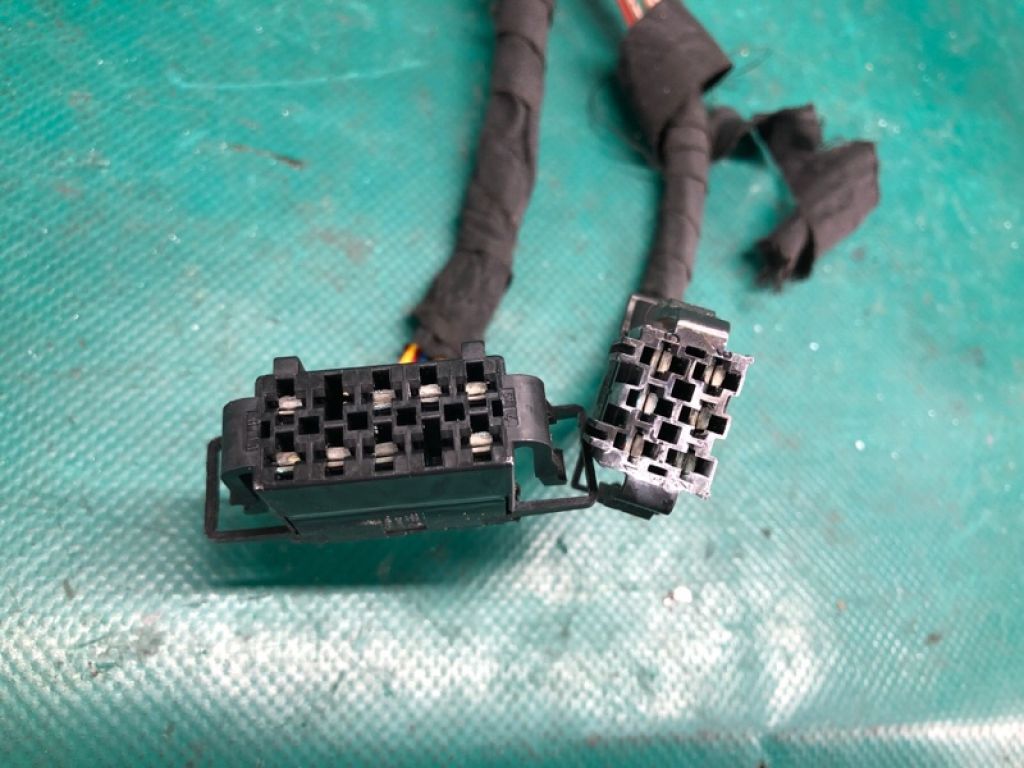 8L0 959 747 | Кнопка регулировки сиденья лев. AUDI Q5 08-16 - Фото 5