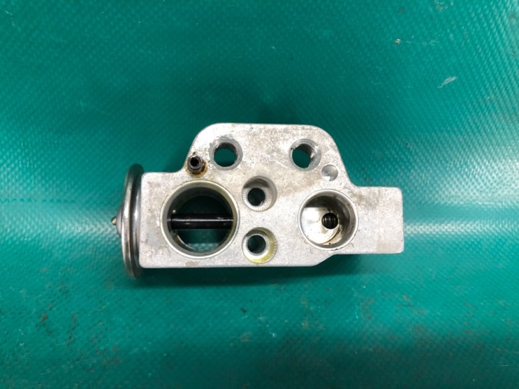 8T0 820 679 | Клапан кондиціонера AUDI Q5 08-16 - Фото 3