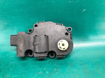 Моторчик заслінки пічки AUDI Q5 08-16