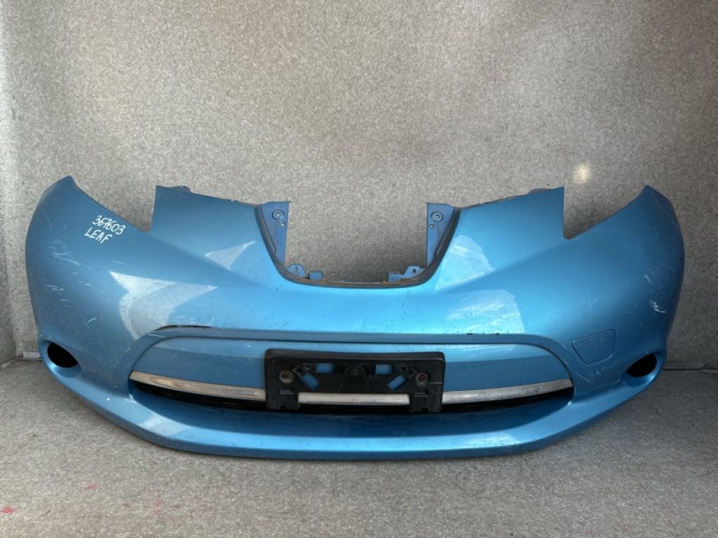 Бампер передній NISSAN LEAF 10-17