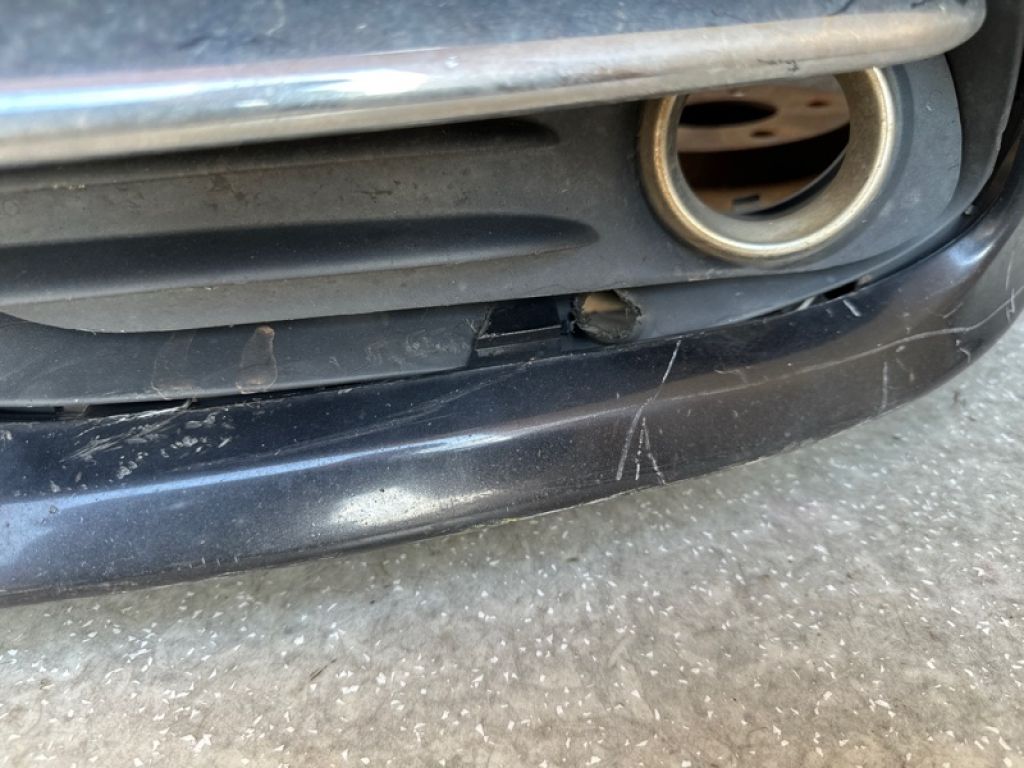 Бампер передній CHRYSLER TOWN &amp, COUNTRY (RT) - Фото 5