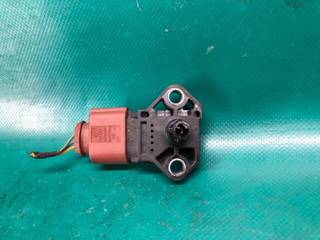 038 906 051 E | Датчик абсолютного давления (MAP sensor) AUDI Q5 08-16 - Фото 3