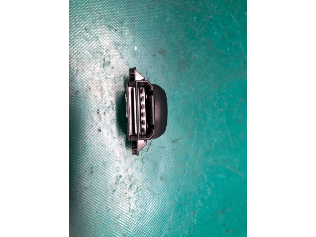 8E0 959 777 4PK | Кнопка регулировки сиденья лев. AUDI Q5 08-16 - Фото 3