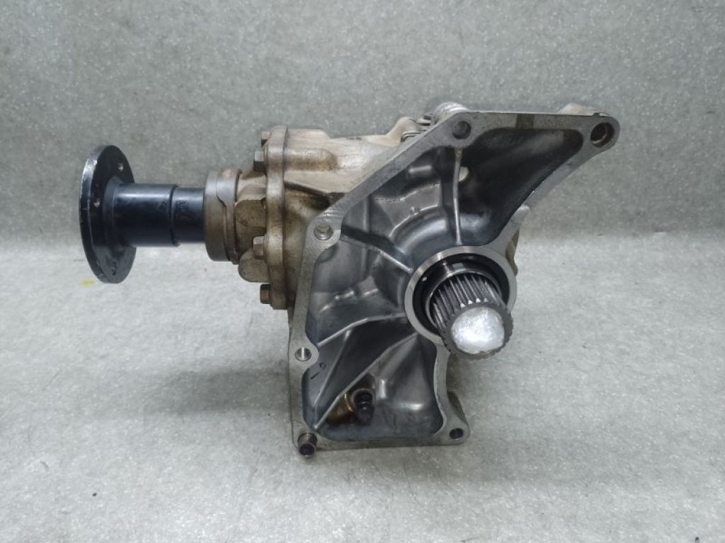 331008H503 | Роздавальна коробка NISSAN X-TRAIL T30 01-07