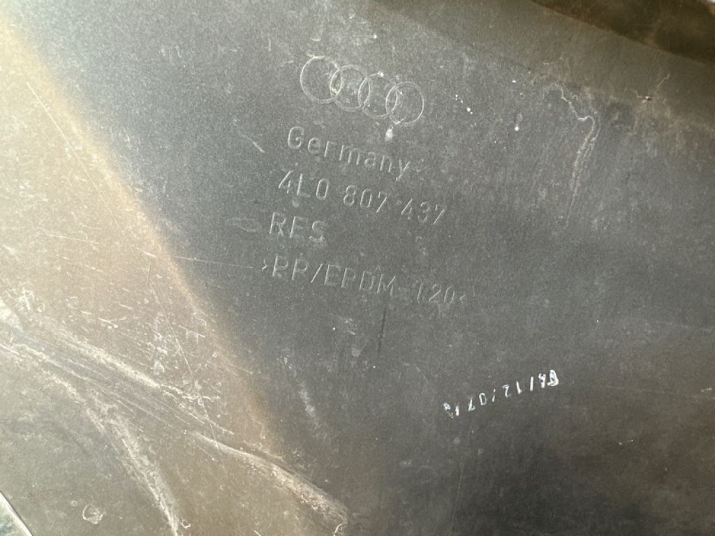 Бампер передній AUDI Q7 05-15 - Фото 16