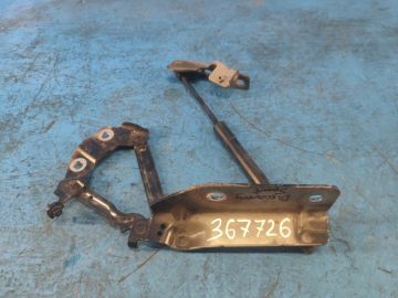 Петля капоту лів. LAND ROVER DISCOVERY Sport 15-19