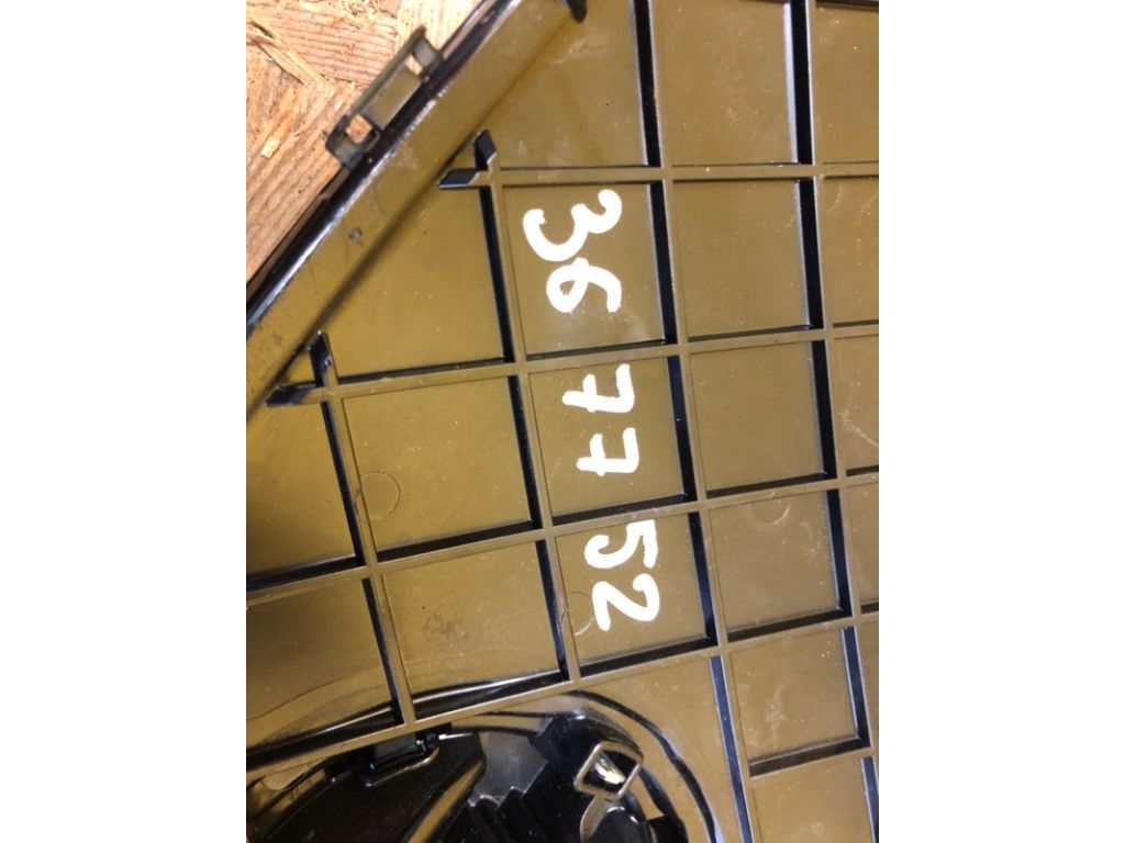 62072-5SK0D | Решетка радиатора NISSAN LEAF 18- - Фото 2