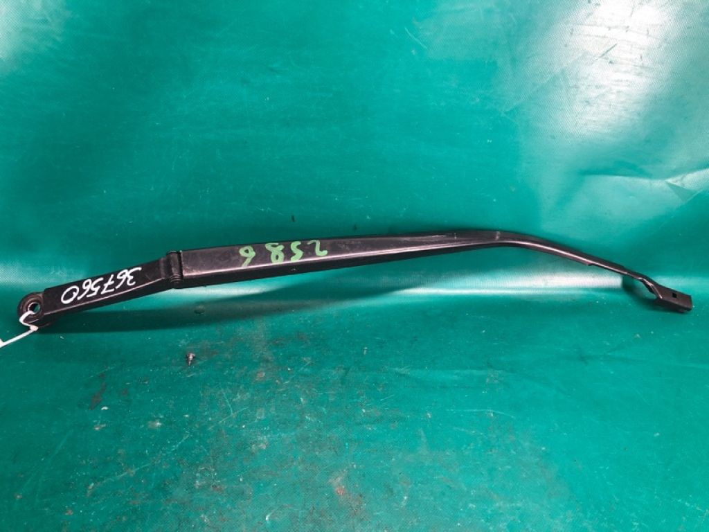 85211-78010 | Повідець склоочисника передній прав. LEXUS NX 14-21