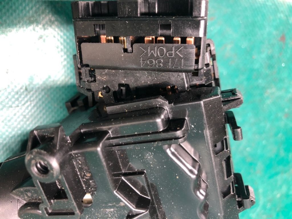 84652-78040 | Підрульовий перемикач прав. LEXUS NX 14-21 - Фото 5