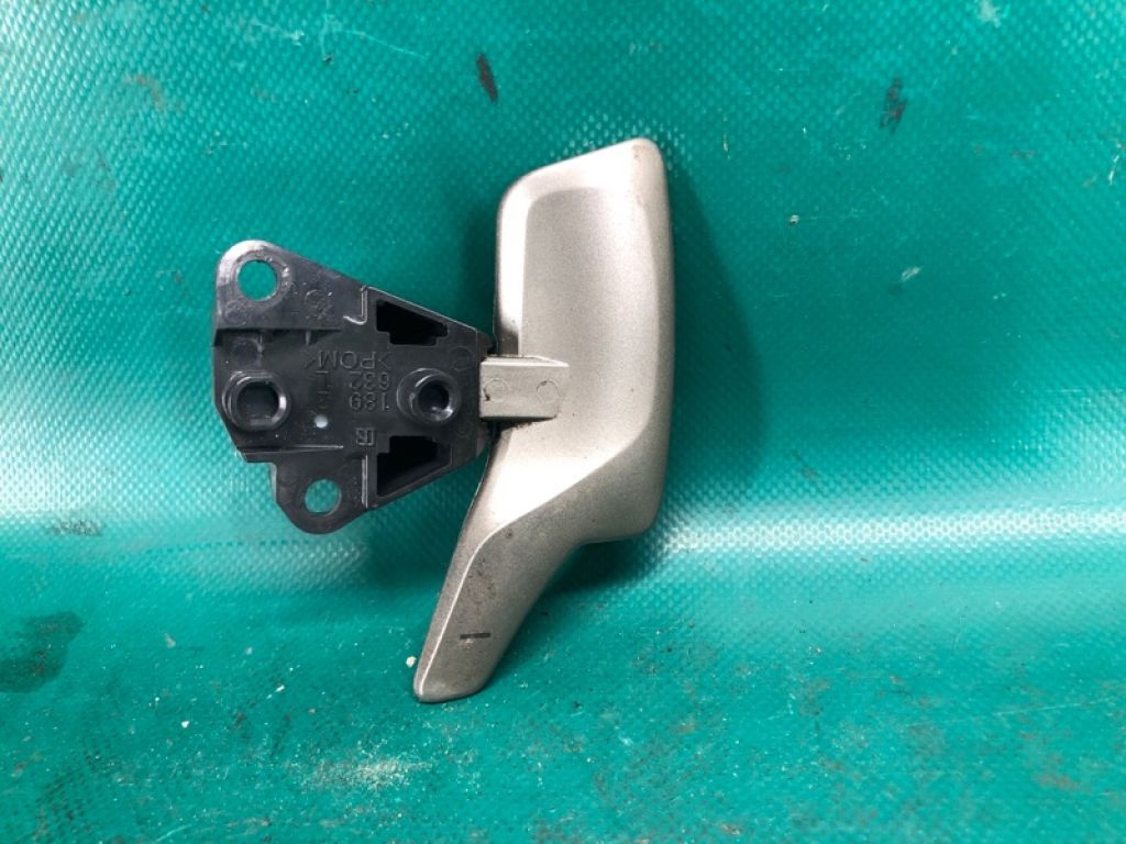 84610-53100 | Пелюстки перемикання передач лів. LEXUS NX 14-21 - Фото 3