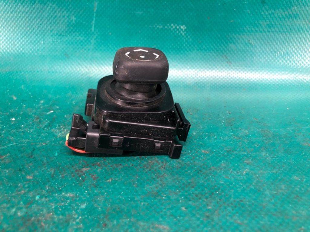 89235-33010 | Кнопка регулювання кермової колонки LEXUS NX 14-21 - Фото 3