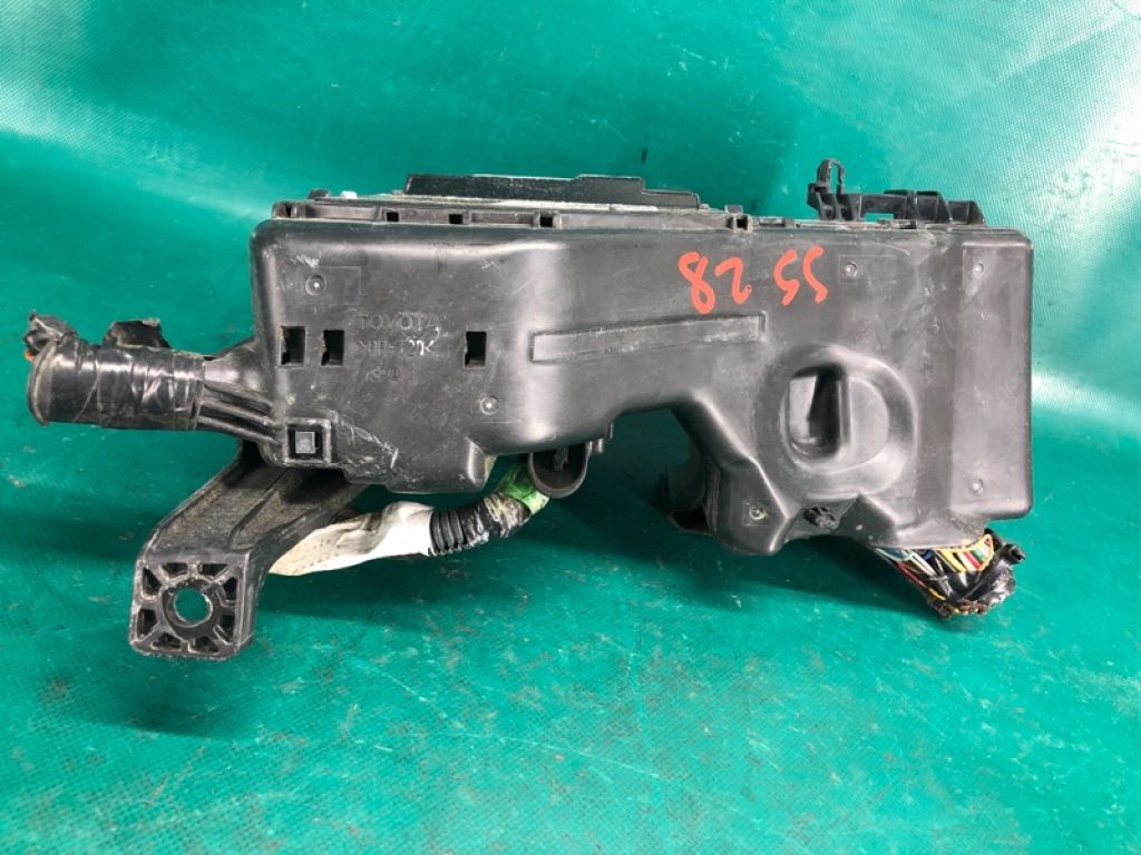 82740-33020 | Блок запобіжників моторний відсік TOYOTA CAMRY 40 06-11