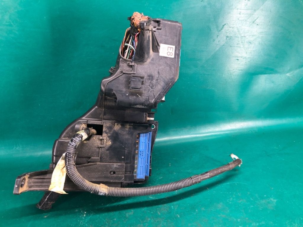 82740-33020 | Блок запобіжників моторний відсік TOYOTA CAMRY 40 06-11 - Фото 3