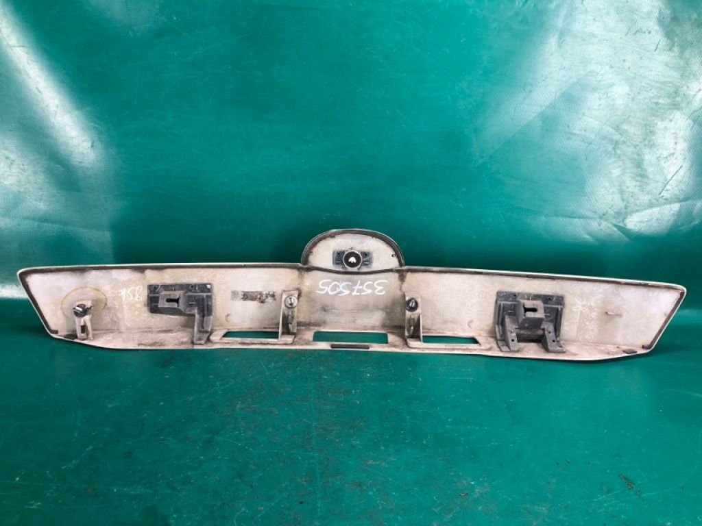 TD11-50-810D 85 | накладка кришки багажника MAZDA CX-9 06-16 - Фото 2