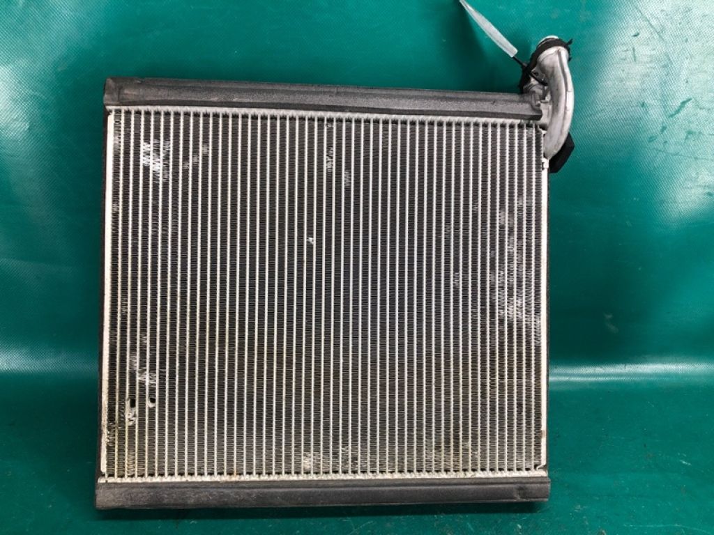 L206-61-J10 | Випарник кондиціонера MAZDA CX-9 06-16