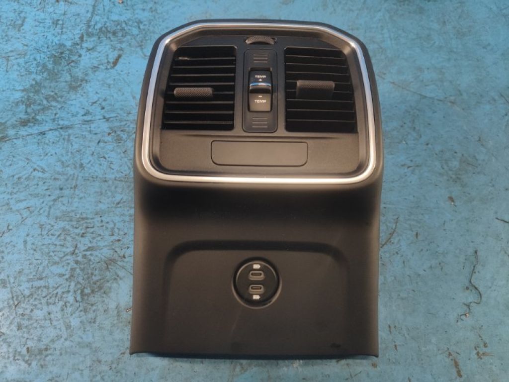 95B 864 378 D | Дефлектор воздушный PORSCHE MACAN 18-22