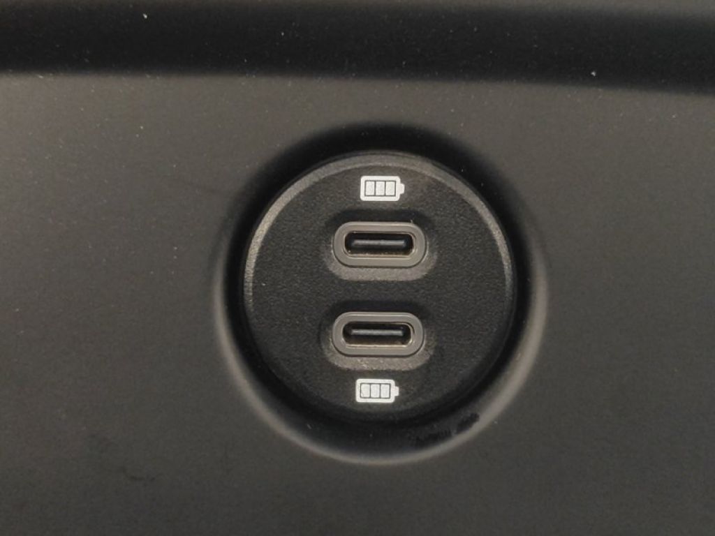 95B 864 378 D | Дефлектор воздушный PORSCHE MACAN 18-22 - Фото 2