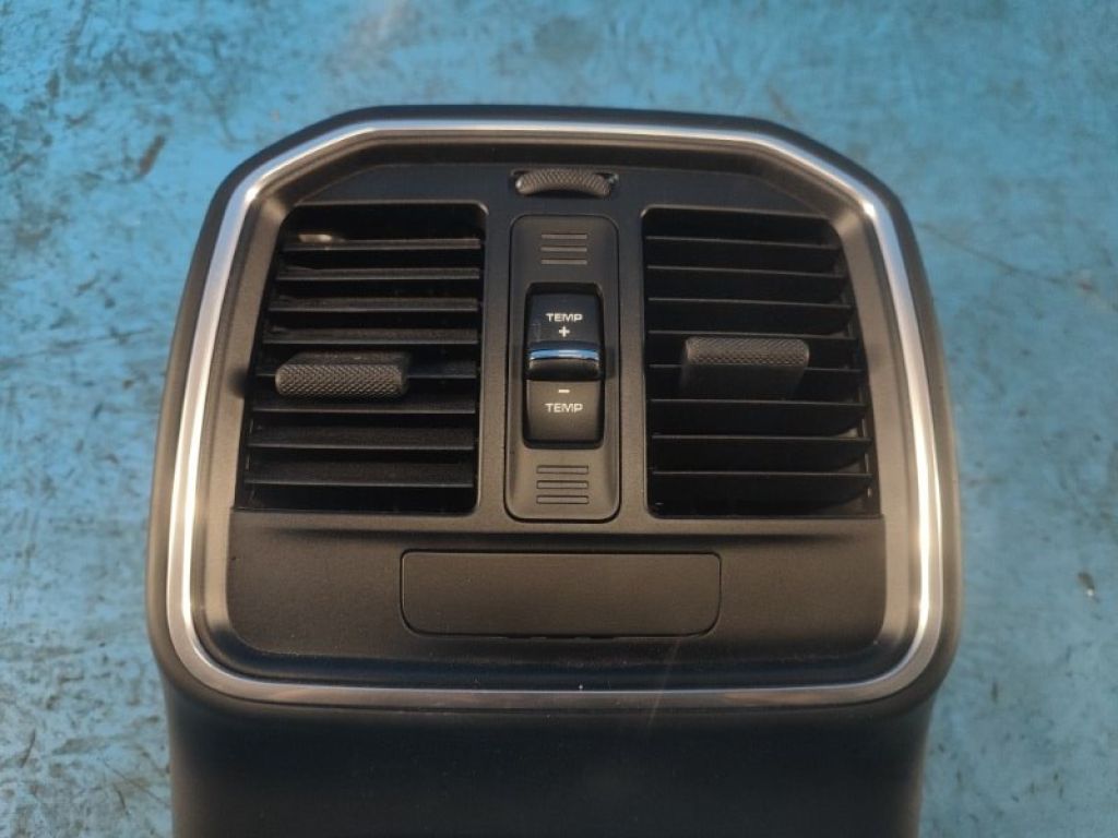 95B 864 378 D | Дефлектор воздушный PORSCHE MACAN 18-22 - Фото 3