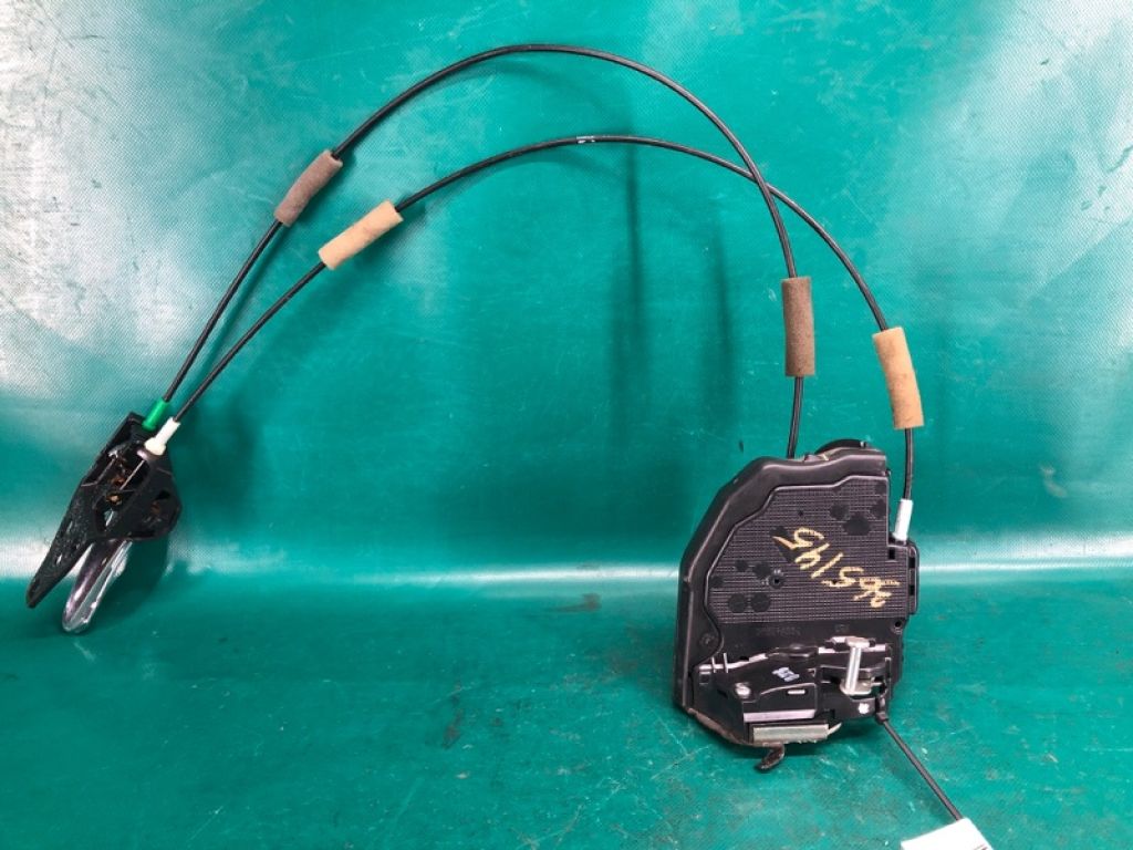 69050-06100 | Замок двері задн. прав. TOYOTA CAMRY 40 06-11