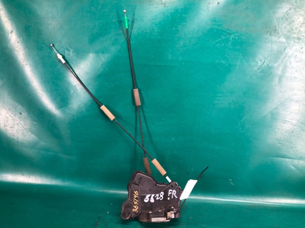 69030-06200 | Замок двері передн. прав. TOYOTA CAMRY 40 06-11