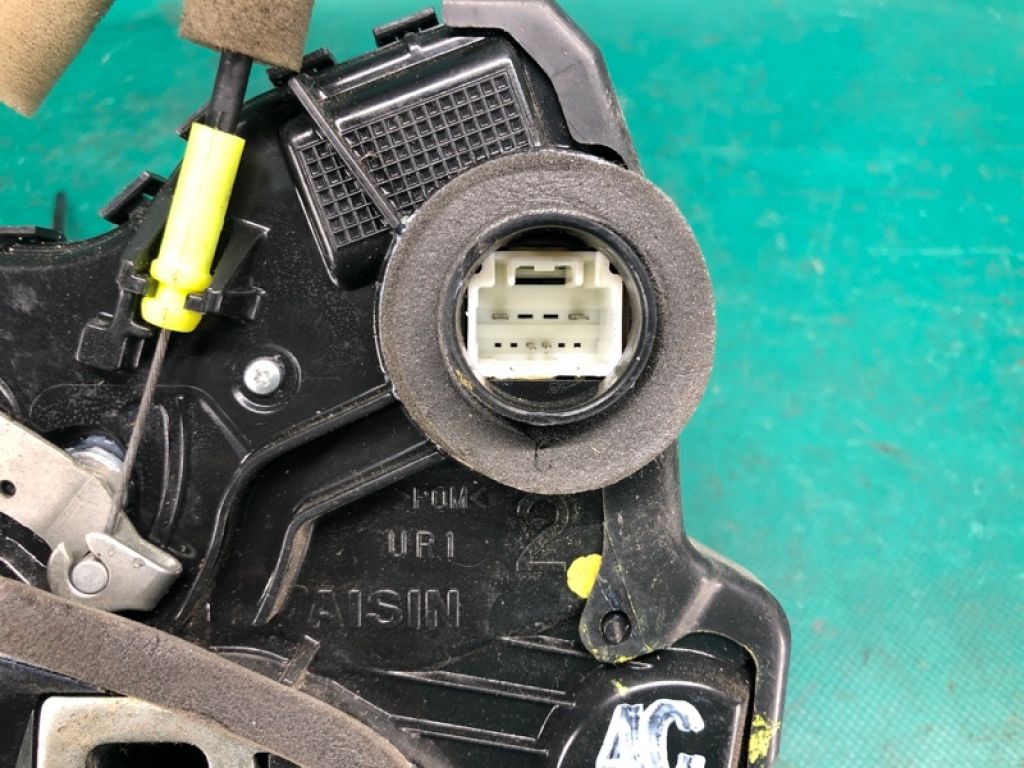 69030-06200 | Замок двері передн. прав. TOYOTA CAMRY 40 06-11 - Фото 4