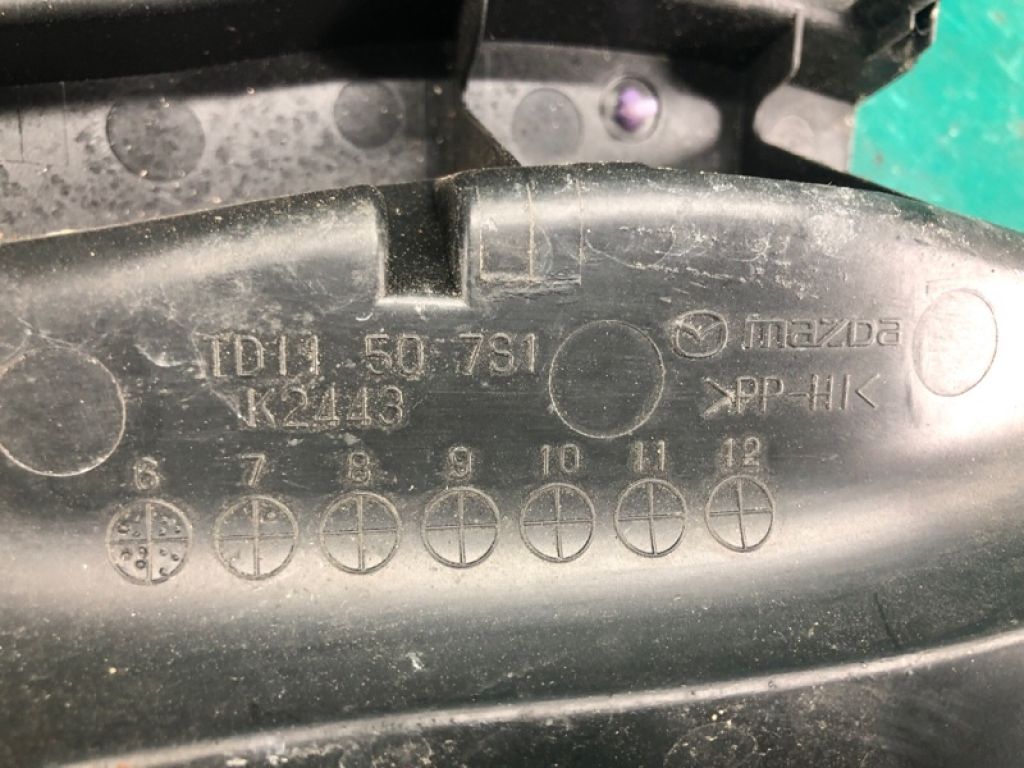 TD11-50-7S0D | Пластик под лобовое стекло / Жабо лев. MAZDA CX-9 06-16 - Фото 6